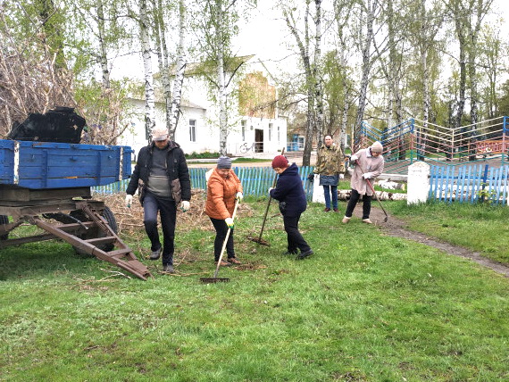 В районе стартовал месячник благоустройства .